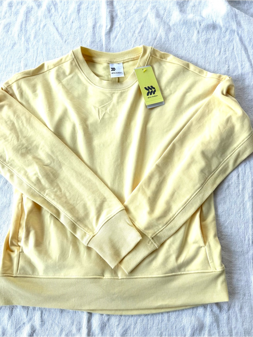Women’s Pale Yellow All In Motion Soft Sweatshirt w pockets & thumbslits XS
